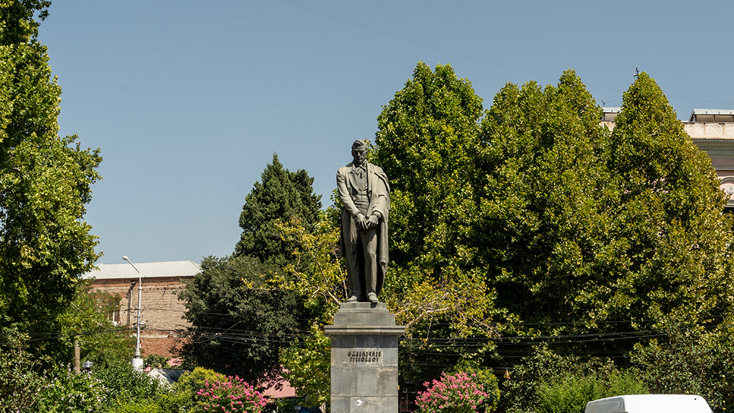 Alexander Griboedov Statue
