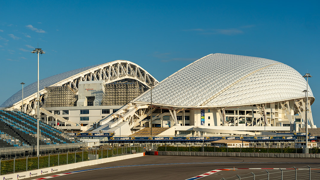 Стадион «Фишт», в котором проходили церемонии открытия и закрытия игр