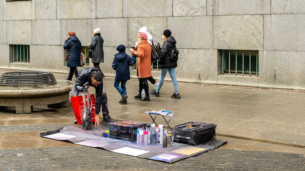 Пешеходная зона привлекает художников, музыкантов, промоутеров