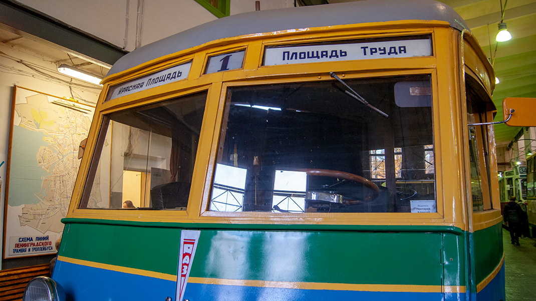 Троллейбус «ЯТБ-1»