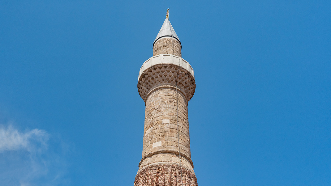 Минарет мечети называли Усечённым, Сломанным или Срезанным