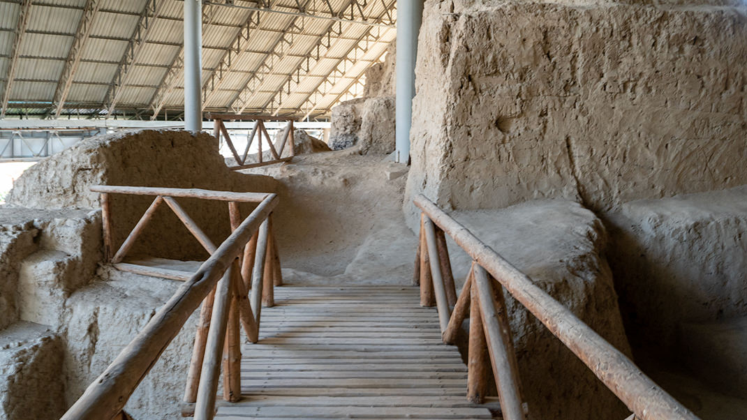 The address of the archaeological complex is 31 Moshtabib Street